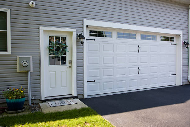 24/7 Emergency Garage Door Panel Replacement experts in Fort Sumner, NM